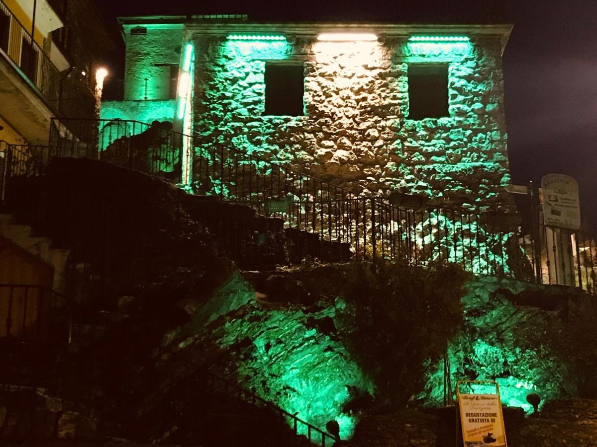 Borgo Manca Suite Sasso di Castalda Exterior foto
