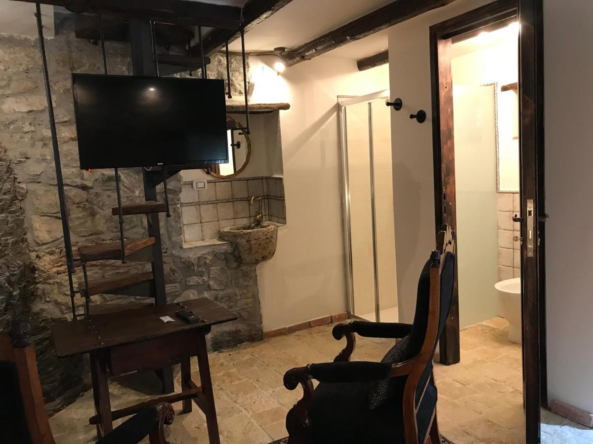Borgo Manca Suite Sasso di Castalda Exterior foto