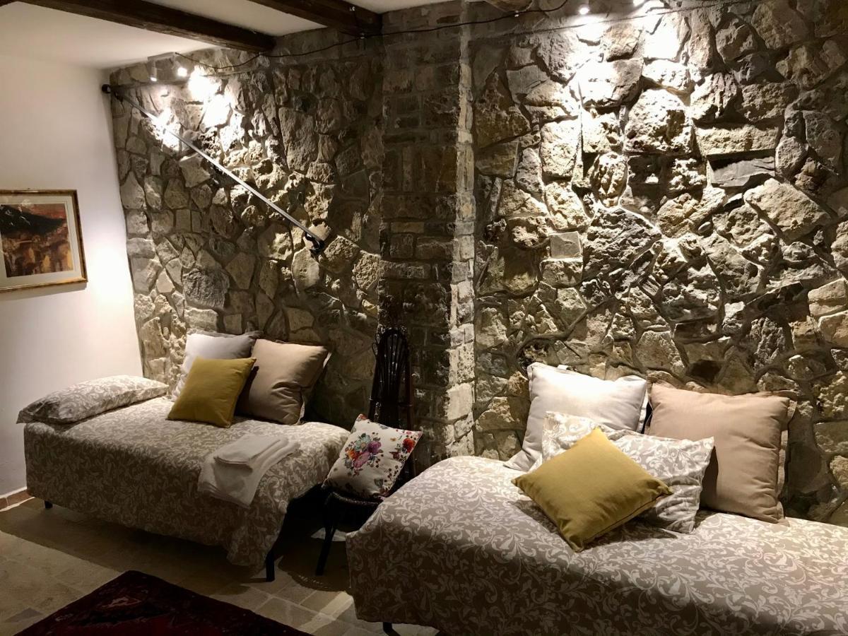 Borgo Manca Suite Sasso di Castalda Exterior foto