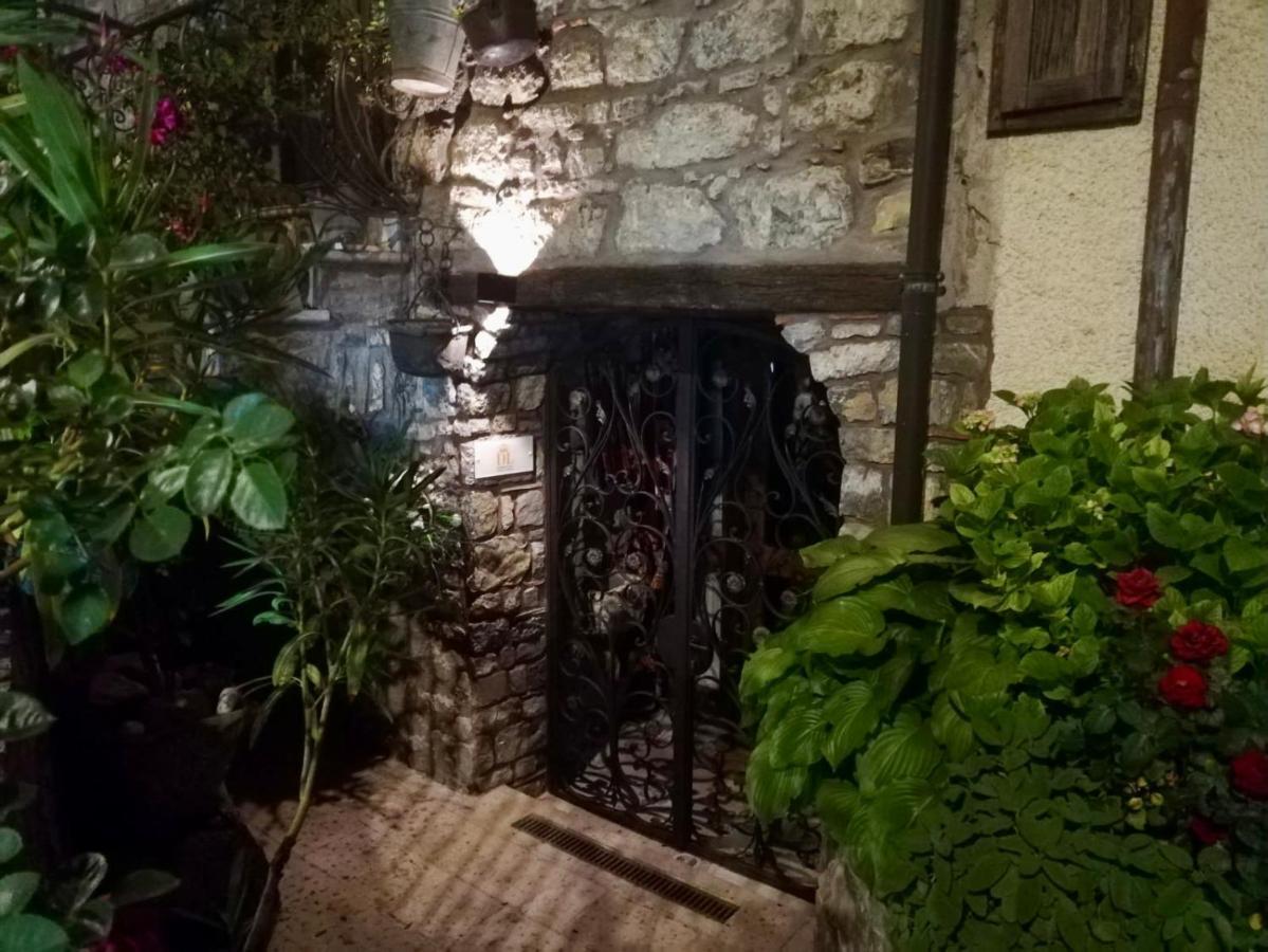 Borgo Manca Suite Sasso di Castalda Exterior foto